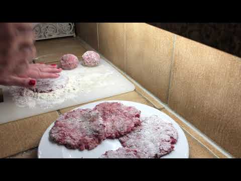 Aliñar carne picada para filetes rusos