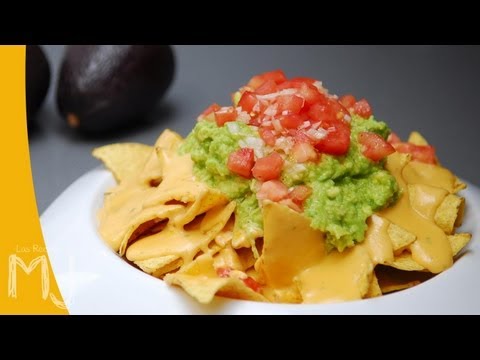 Como preparar nachos con queso y guacamole